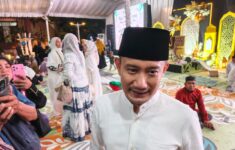 Wali Kota Palangka Raya, Fairid Naparin, menegaskan agar perusahaan swasta di Palangka Raya membayarkan THR kepada karyawan sebelum cuti bersama, Jumat (27/2/2026). Dok. Eranasional/Zay